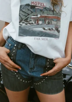 FAR MER No Vacancy Crew Tee