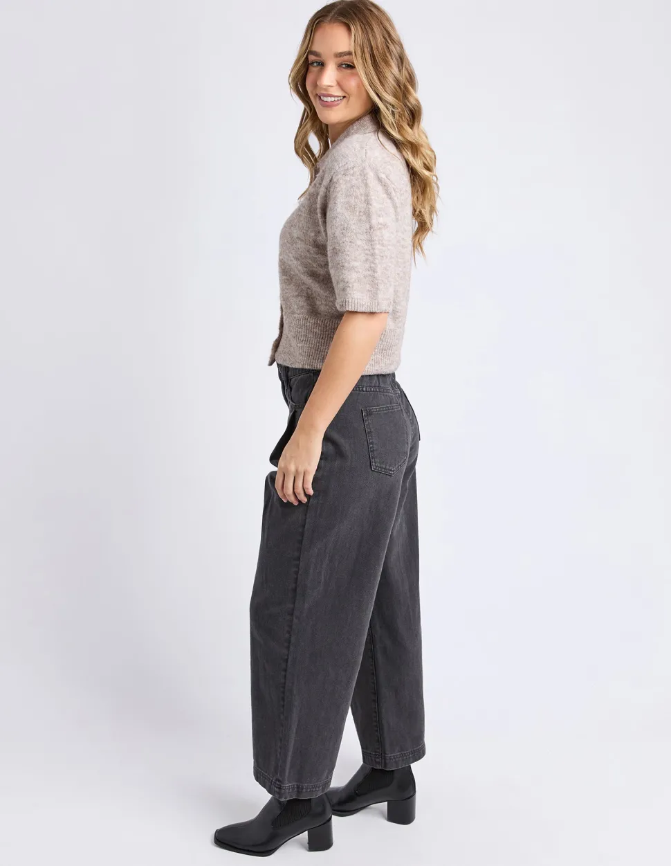 Foxwood Fernie Button Knit - Oat