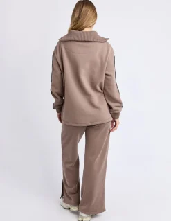 Foxwood Knit Collar Crew - Brown