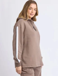 Foxwood Knit Collar Crew - Brown