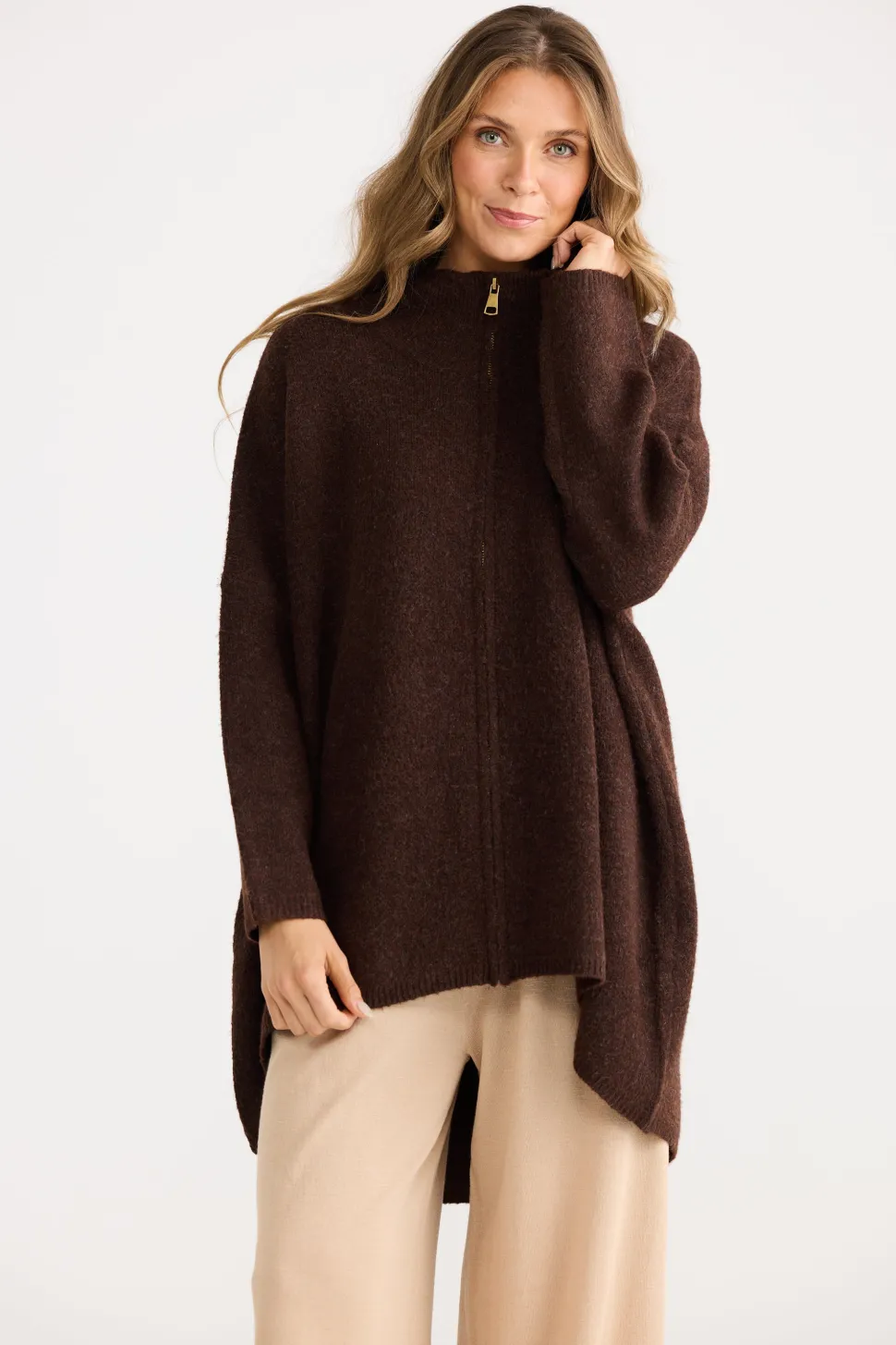 Home Love Woodside Poncho - Chocolate
