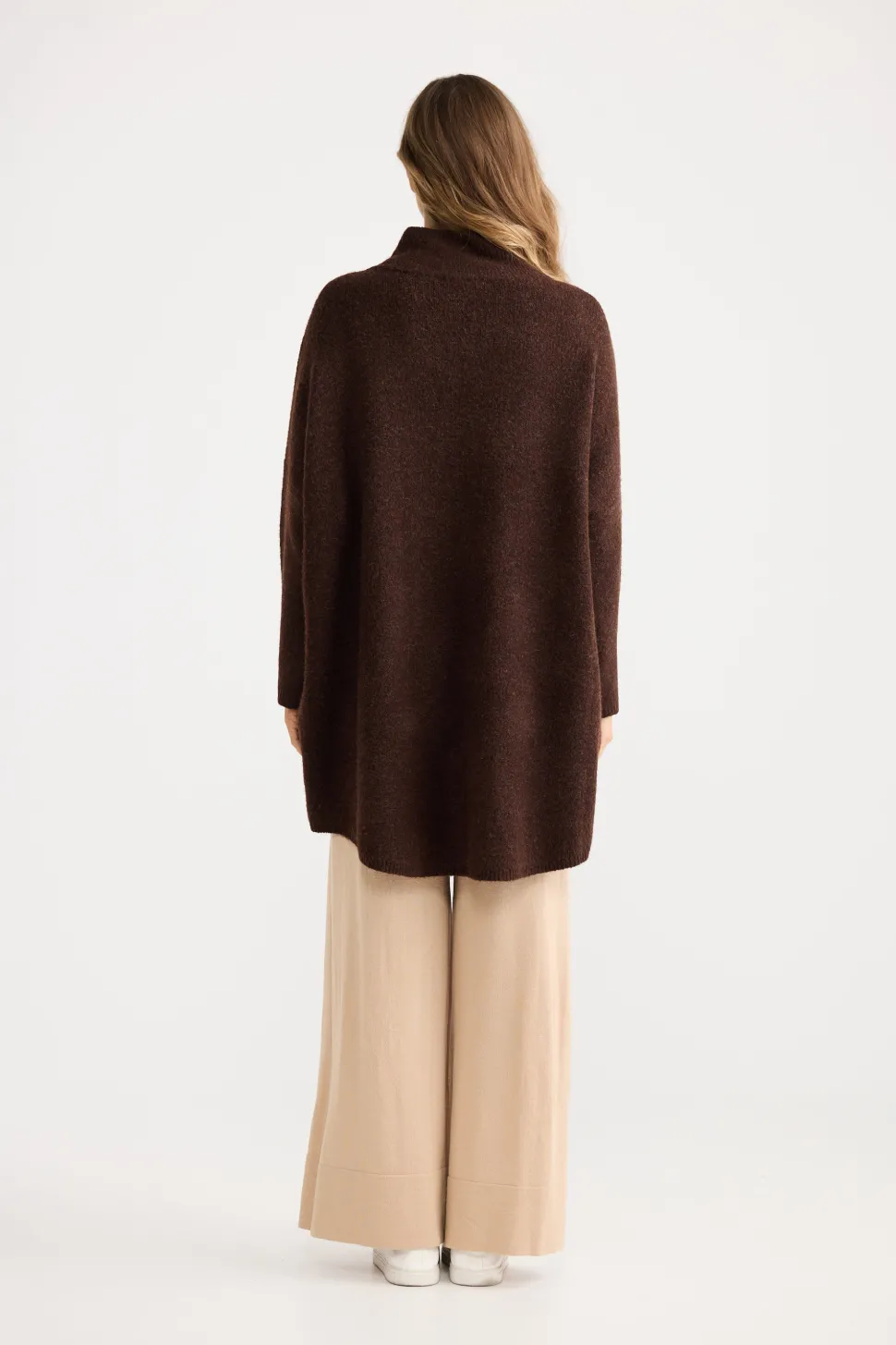 Home Love Woodside Poncho - Chocolate
