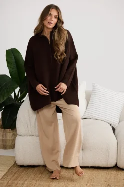 Home Love Woodside Poncho - Chocolate