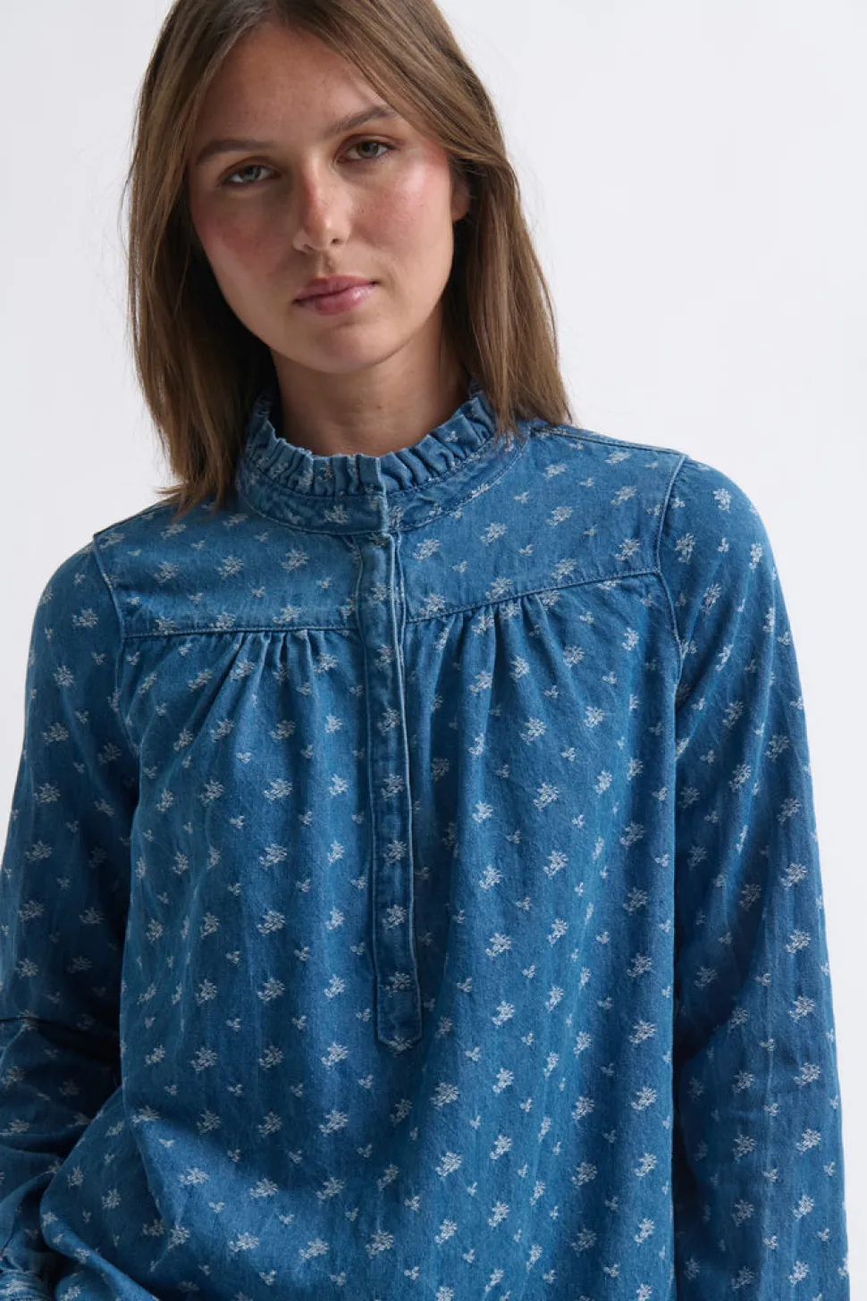 Kireina Tamara Shirt - Denim with Flower