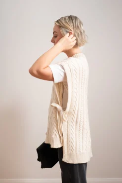 Maxted Avery Vest - Ivory